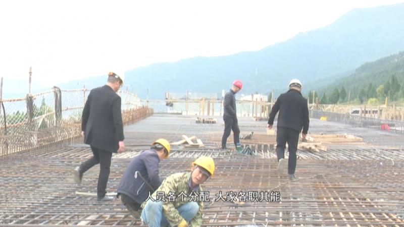 “两路一隧”项目预计年底完成主体施工.mpg_20201126_191835.329.jpg