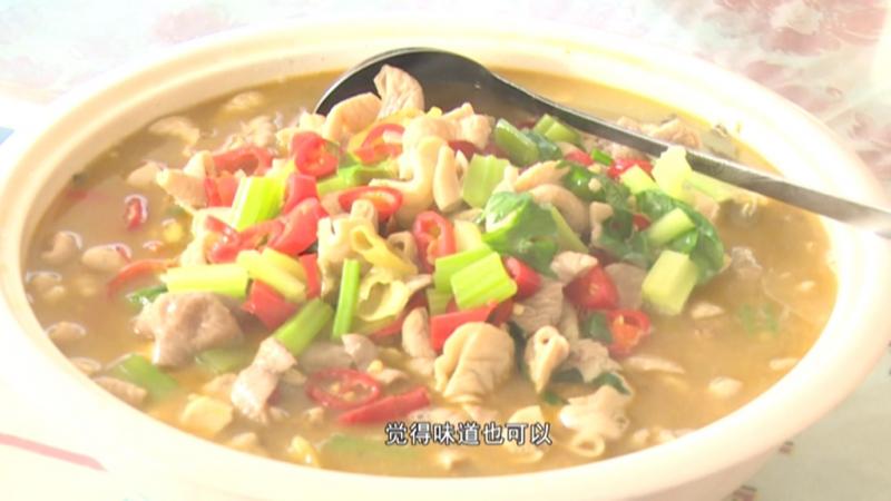 打造肥肠美食街 助力特色餐饮高效发展.mpg_20201215_184729.765.jpg