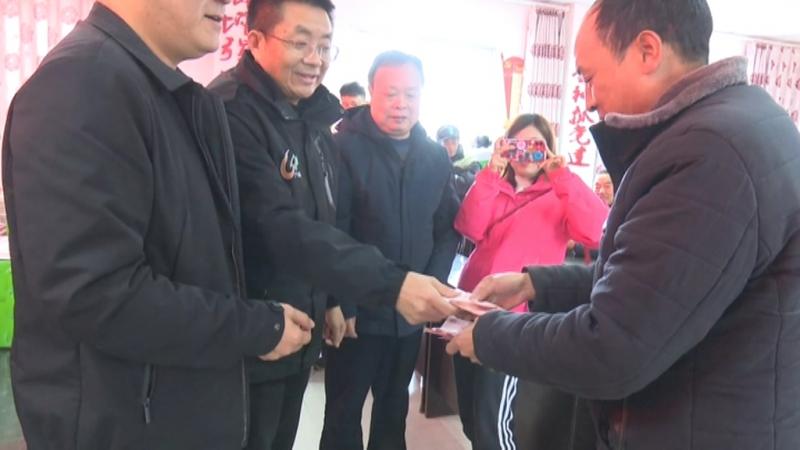 企业帮困送温暖 爱心捐助暖人心.mpg_20201222_192847.850.jpg