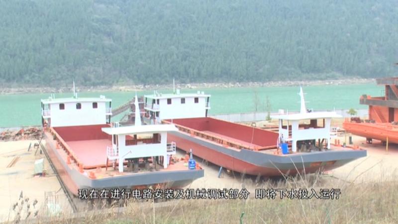 红岩镇:立足优势强产业 镇域经济发展走上“快车道”.mpg_20210108_191829.663.jpg