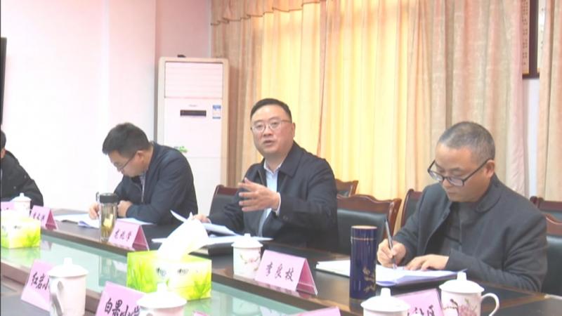 龙兆学调研红岩镇两项改革“后半篇”文章等工作.mpg_20210322_193534.949.jpg